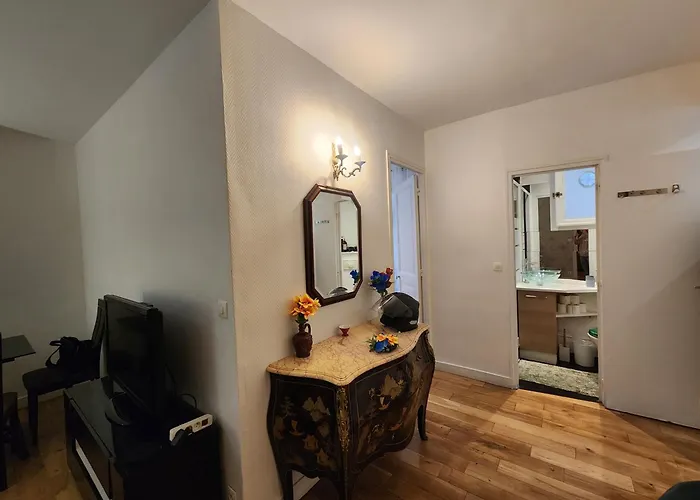 Lejlighed Elegance Et Charme Vintage Aux Portes De La Tour Eiffel Et De L'arc De Triomphe 16 Exelmans Paris